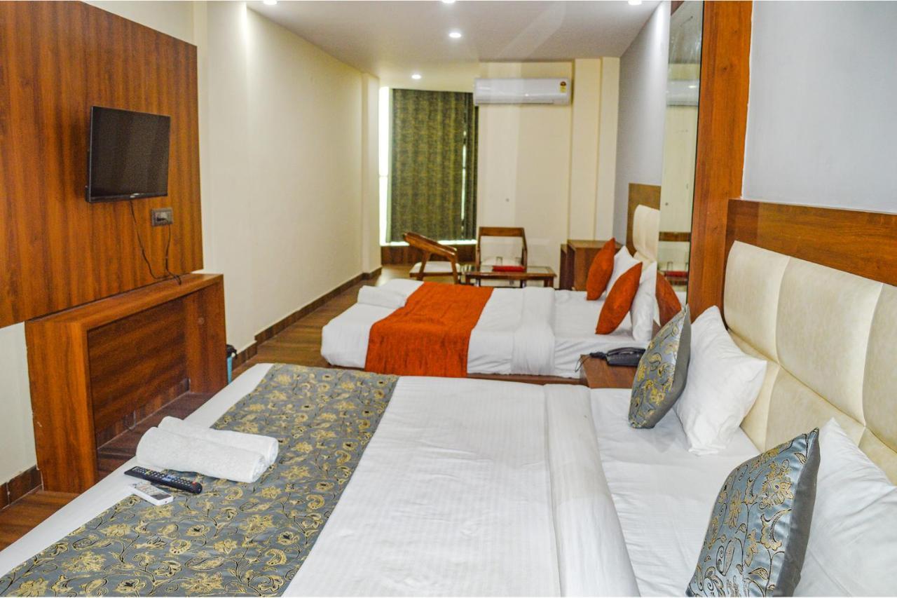 Fabhotel The Golf Inn Noida Eksteriør billede
