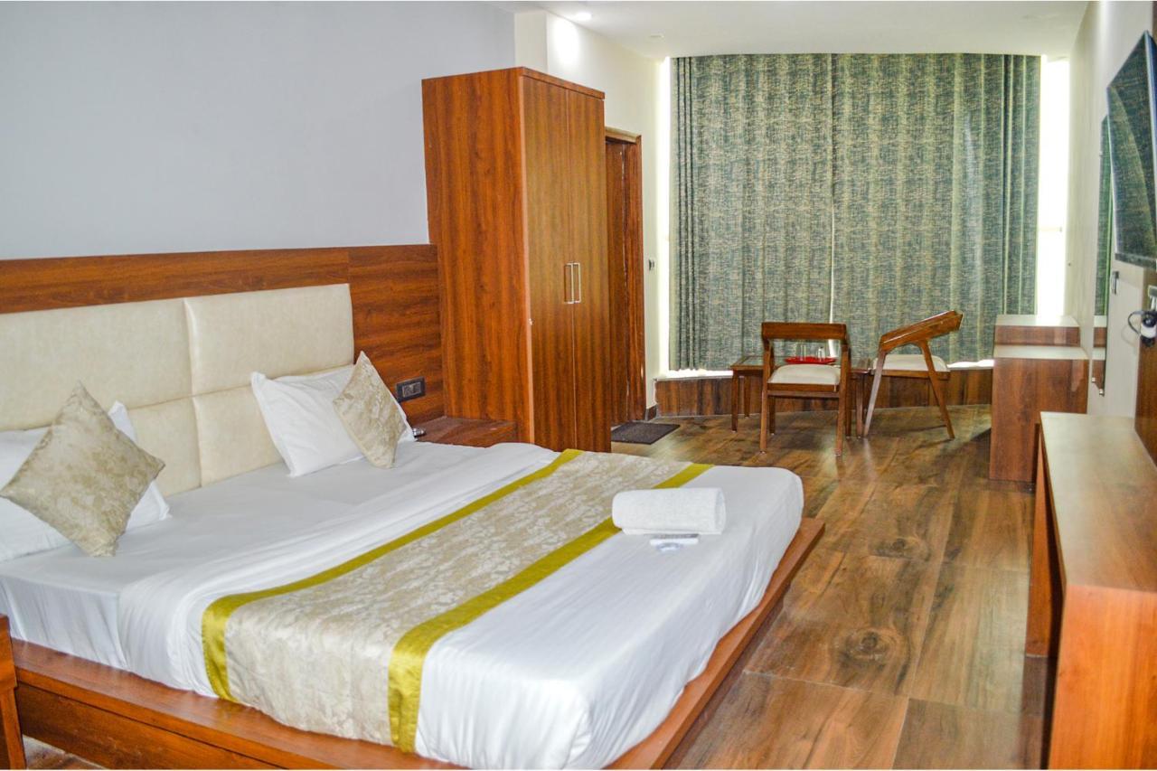 Fabhotel The Golf Inn Noida Eksteriør billede