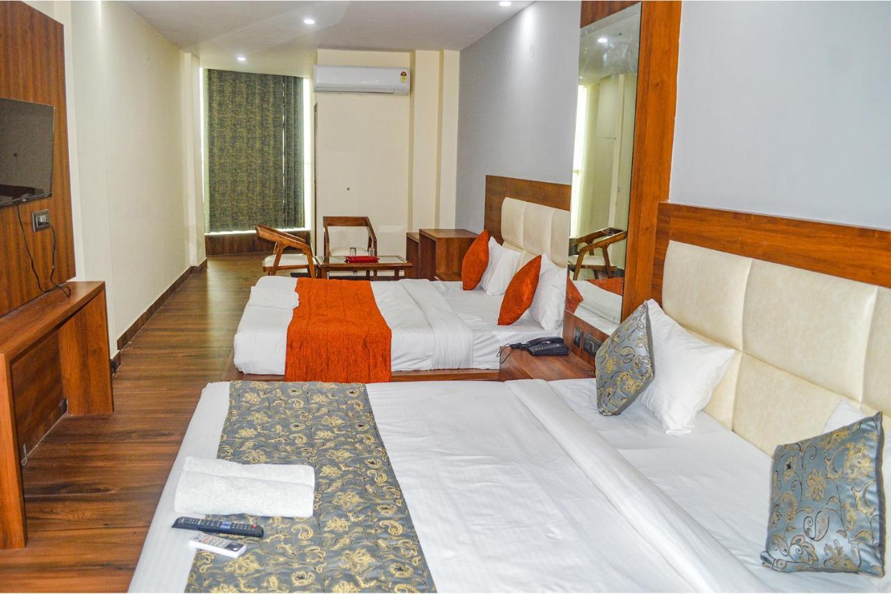 Fabhotel The Golf Inn Noida Eksteriør billede