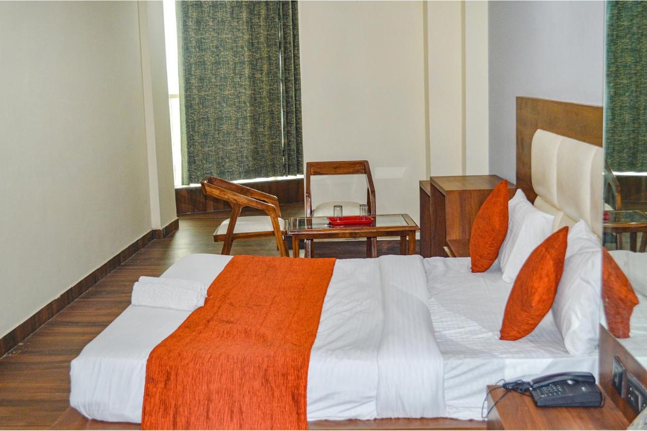 Fabhotel The Golf Inn Noida Eksteriør billede